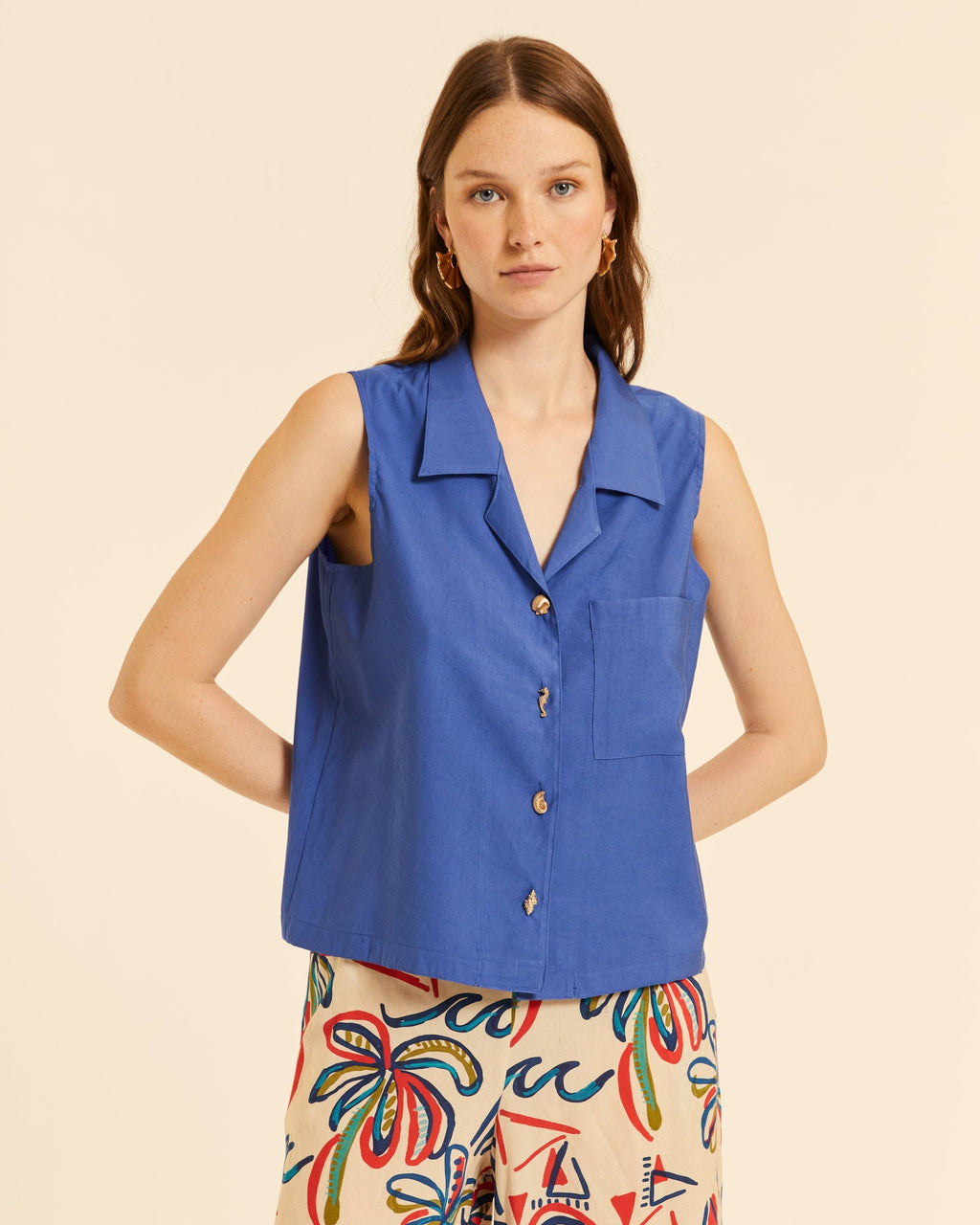 Camisa sin mangas azul