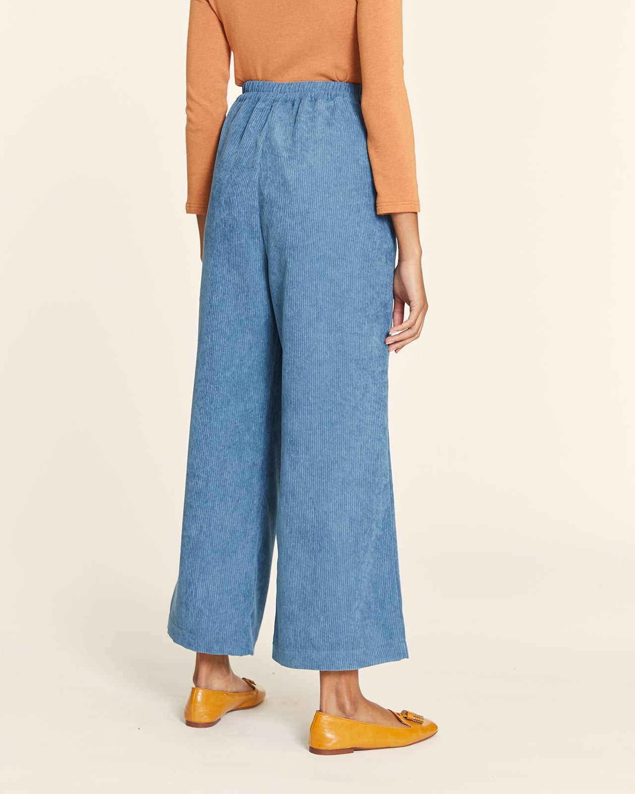 PANTALON DE PANA SIN CIERRE AZUL