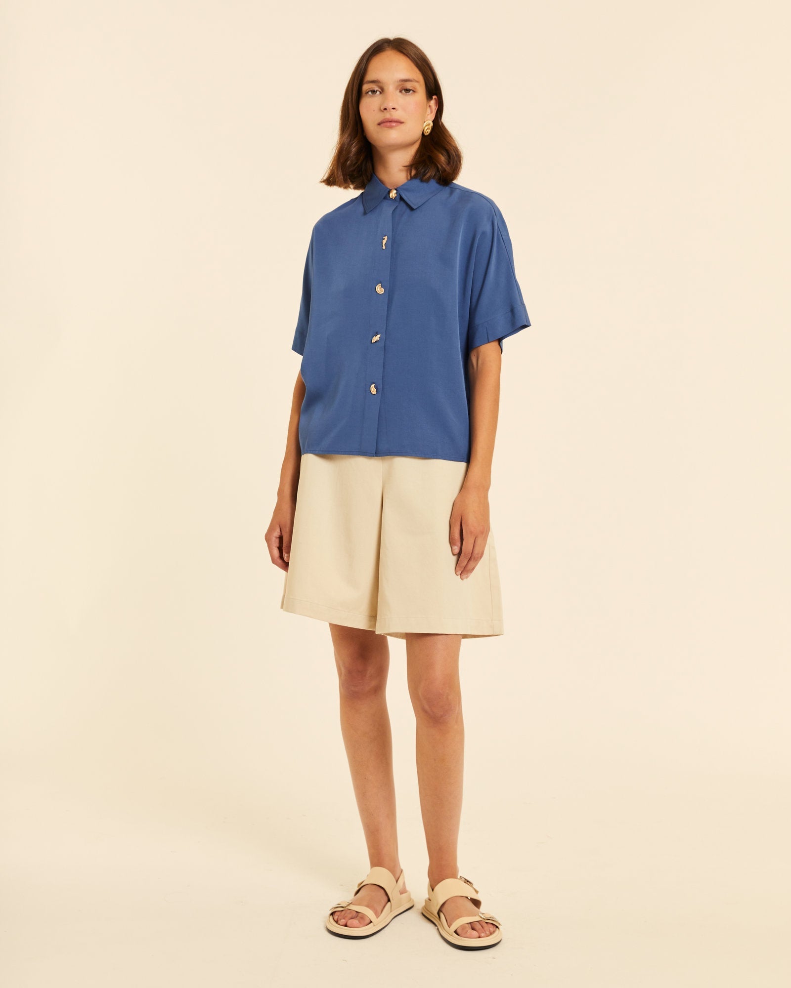 Camisa de manga corta azul