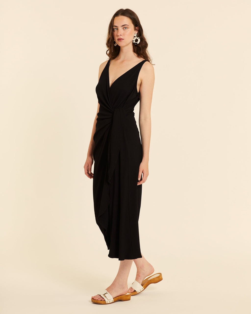 Vestido cruzado negro
