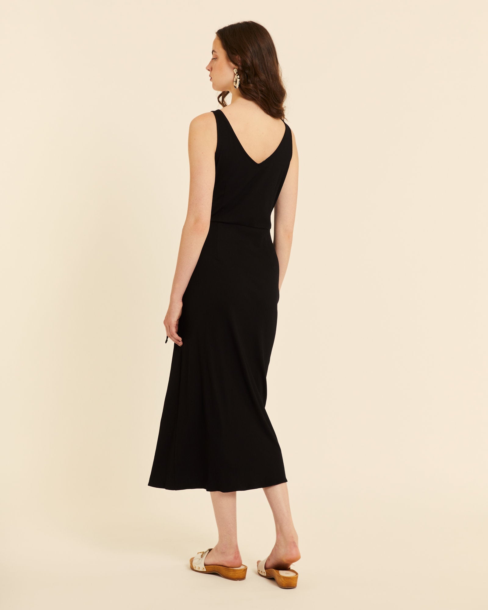 Vestido cruzado negro